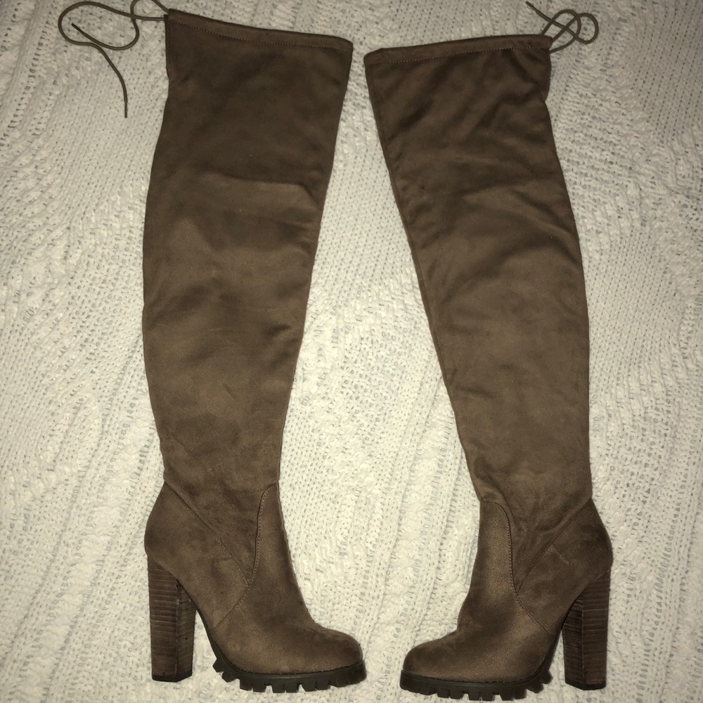 Over the knee suede brown/tan boots